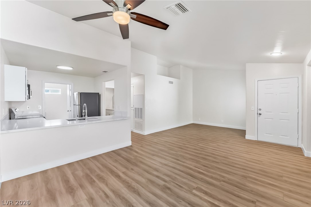 Photo 10 of 35, 1800 Edmond Street #228