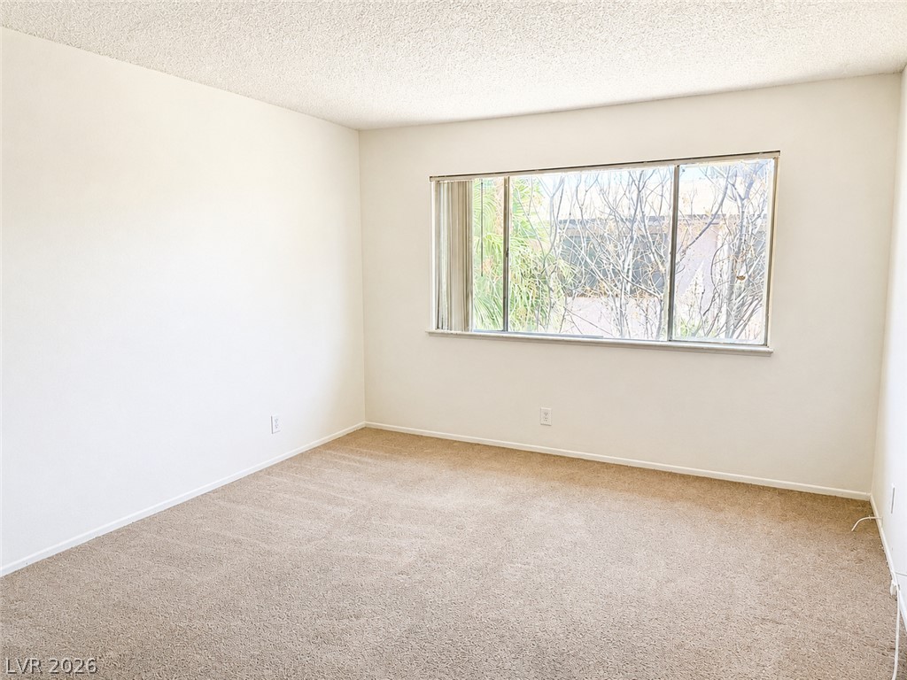 Photo 10 of 19, 4338 Caliente Street #12
