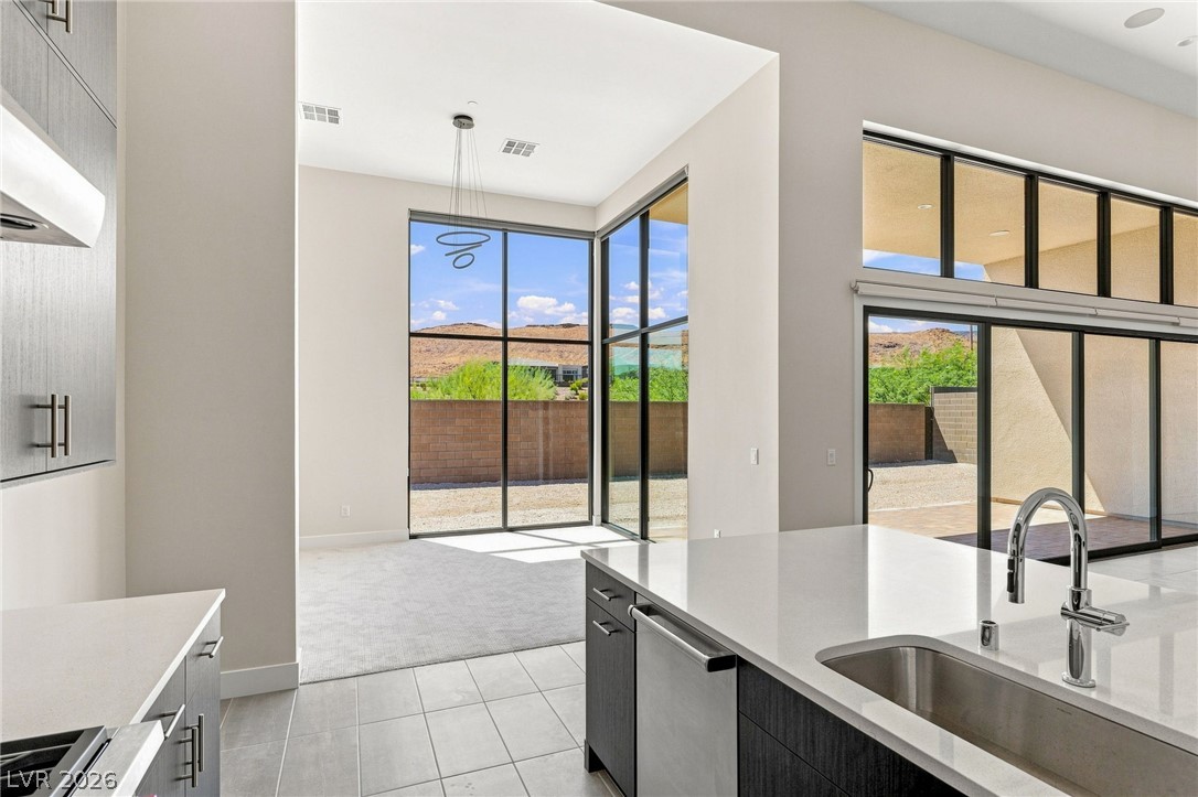 Photo 5 of 10865 Agate Cliffs Avenue
