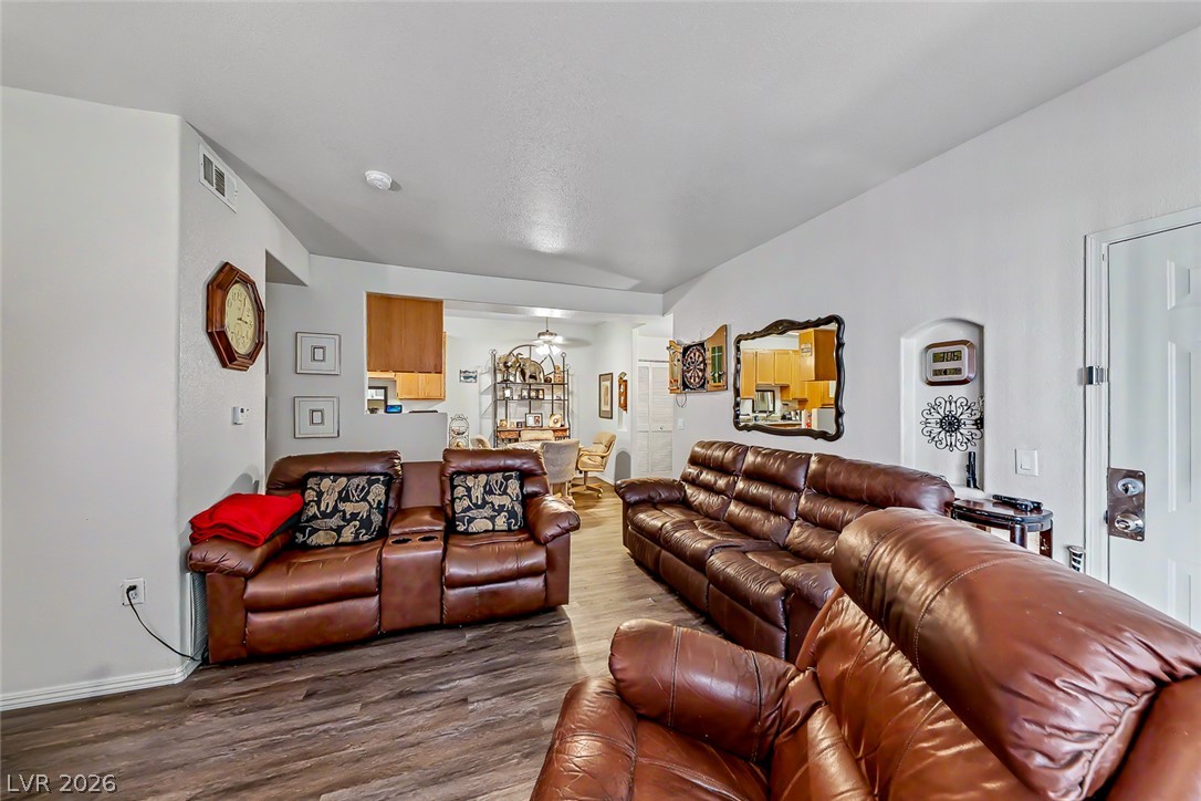 Photo 9 of 35, 3318 N Decatur Boulevard #1171