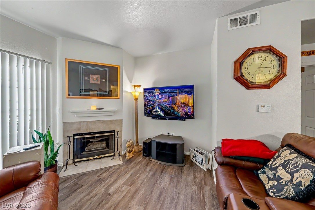 Photo 10 of 35, 3318 N Decatur Boulevard #1171