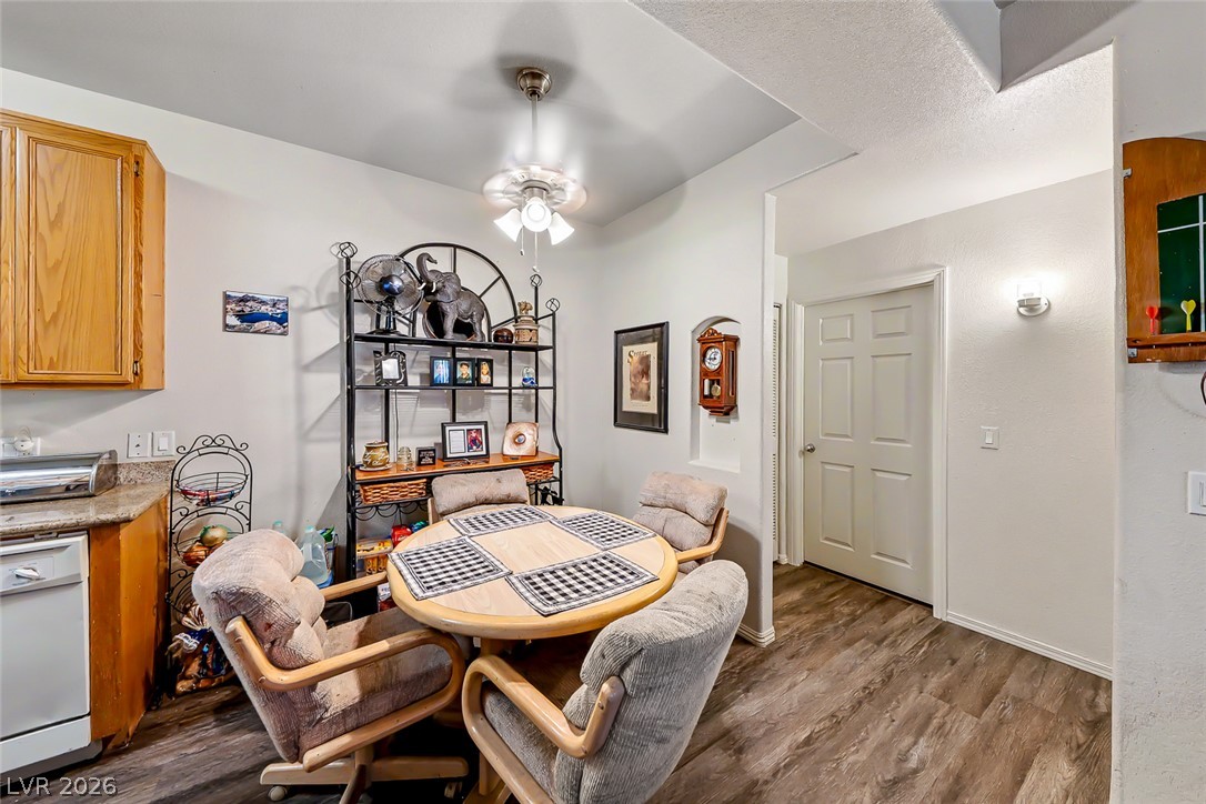 Photo 11 of 35, 3318 N Decatur Boulevard #1171