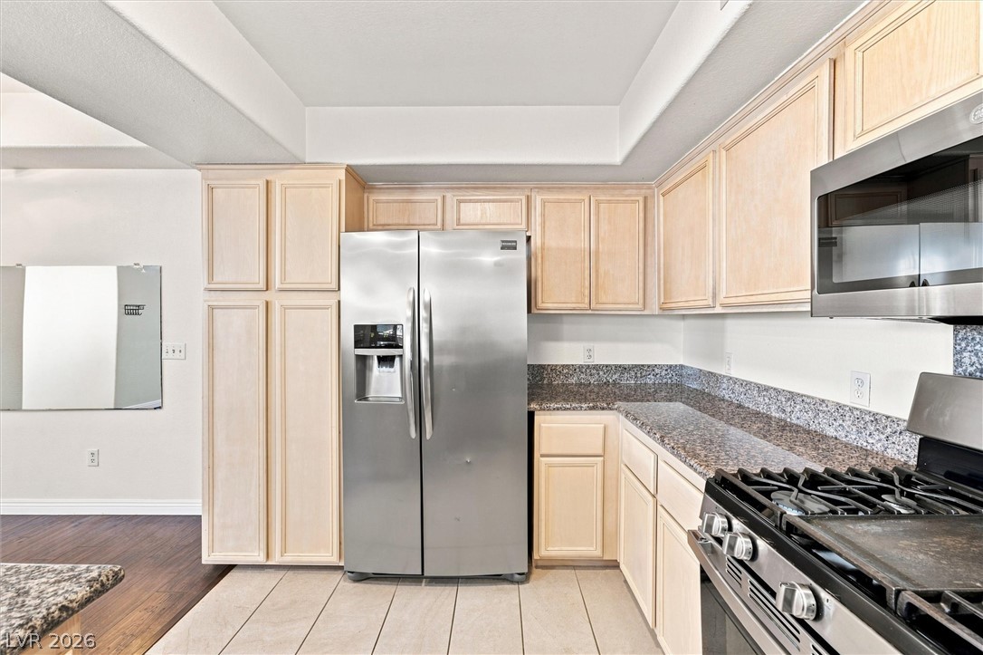 Photo 12 of 28, 6913 Cobre Azul Avenue #201