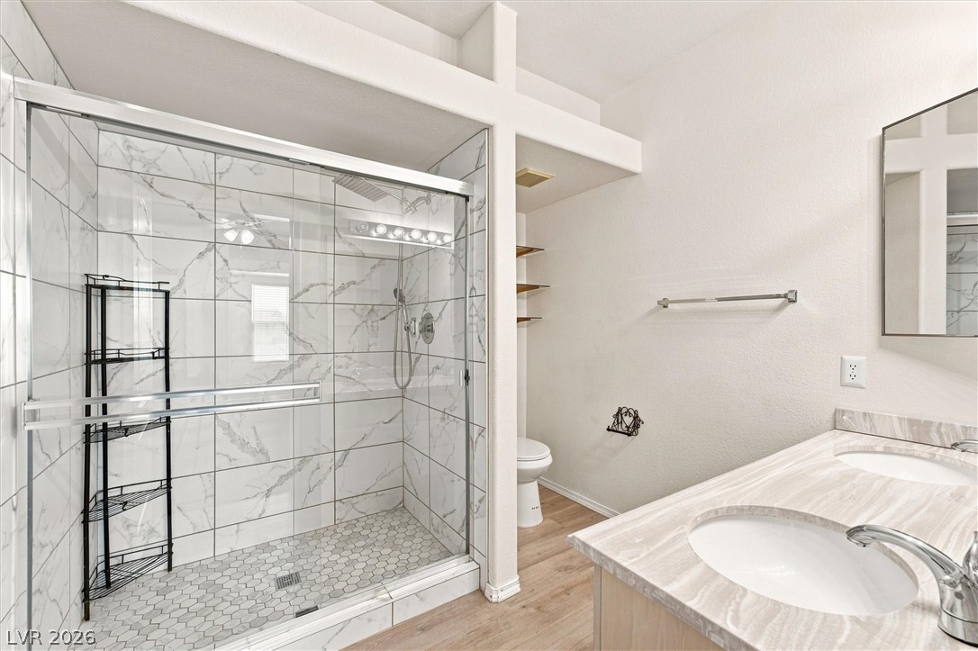Photo 17 of 28, 6913 Cobre Azul Avenue #201