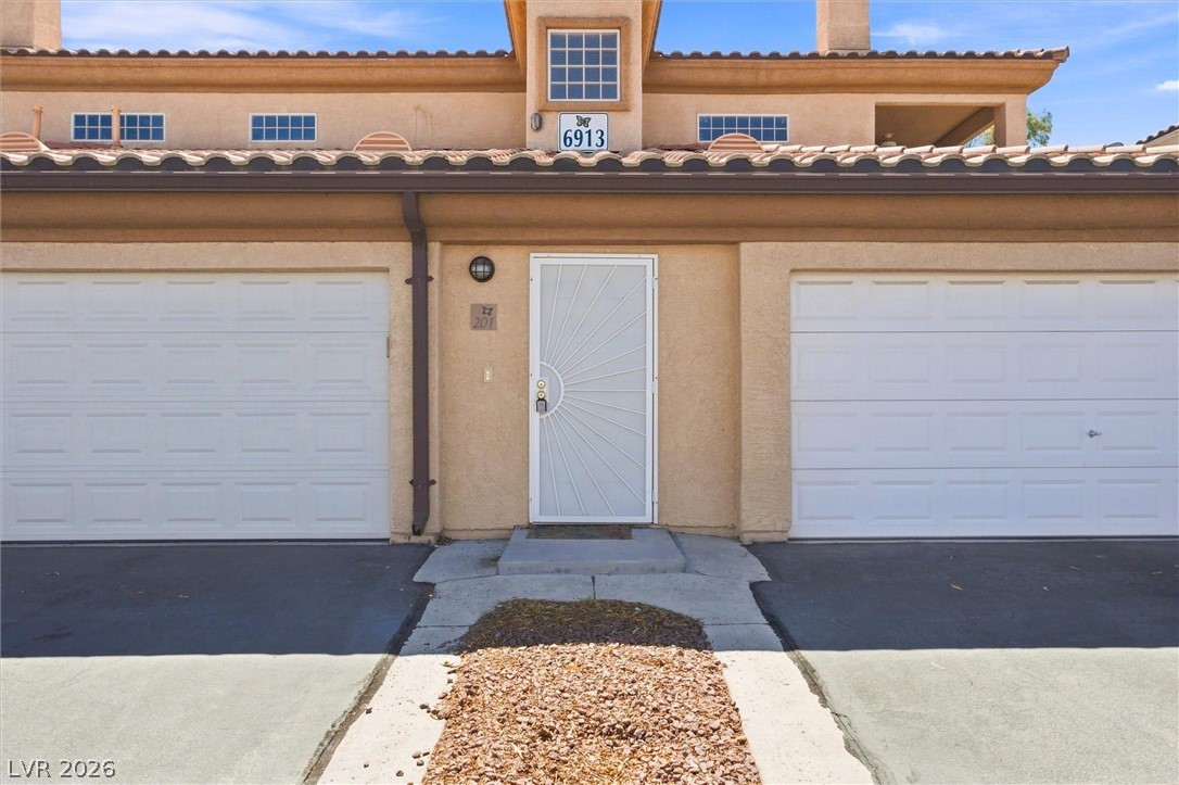 Photo 3 of 6913 Cobre Azul Avenue #201