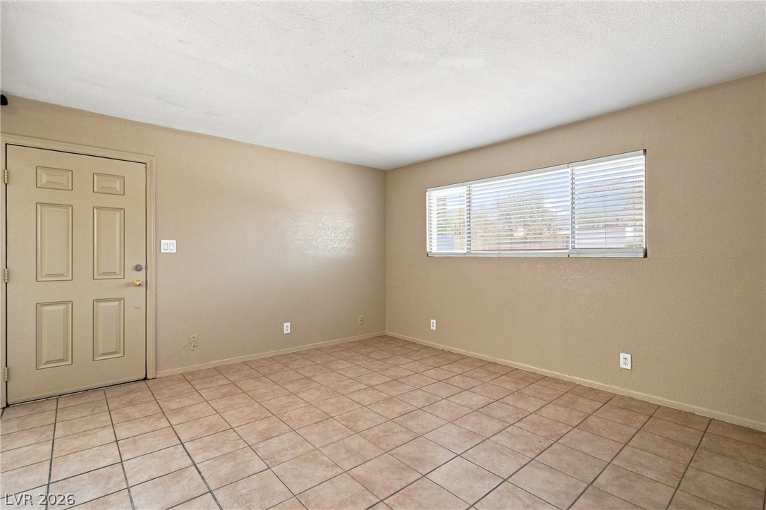 Photo 5 of 212 Orland Street #29