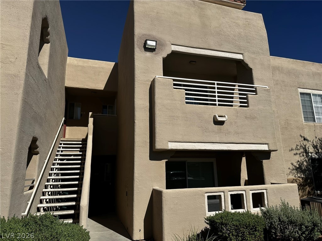 Photo 2 of 1908 N Tierra Vista Drive #211