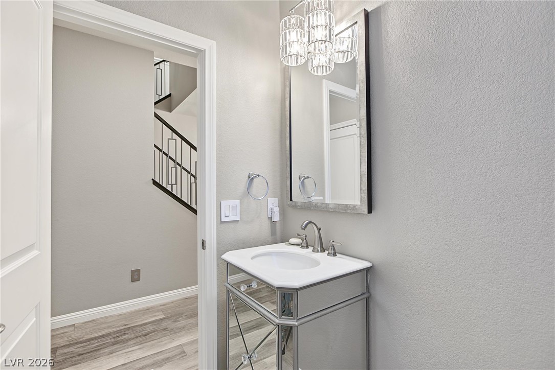 Photo 9 of 60, 932 Glenhaven Place