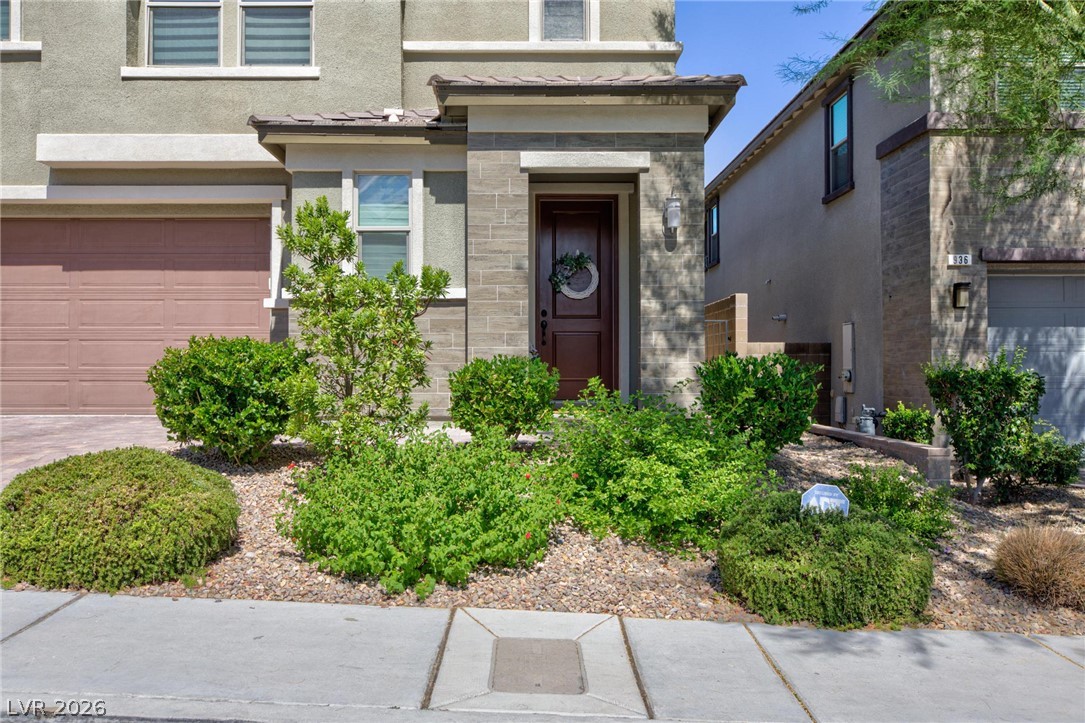Photo 4 of 932 Glenhaven Place