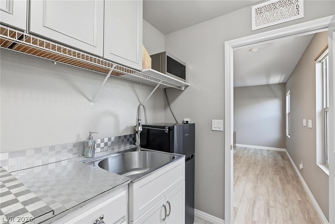 Photo 47 of 60, 932 Glenhaven Place