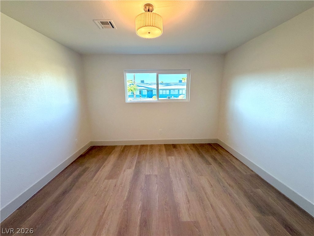 Photo 32 of 41, 2755 S Torrey Pines Drive