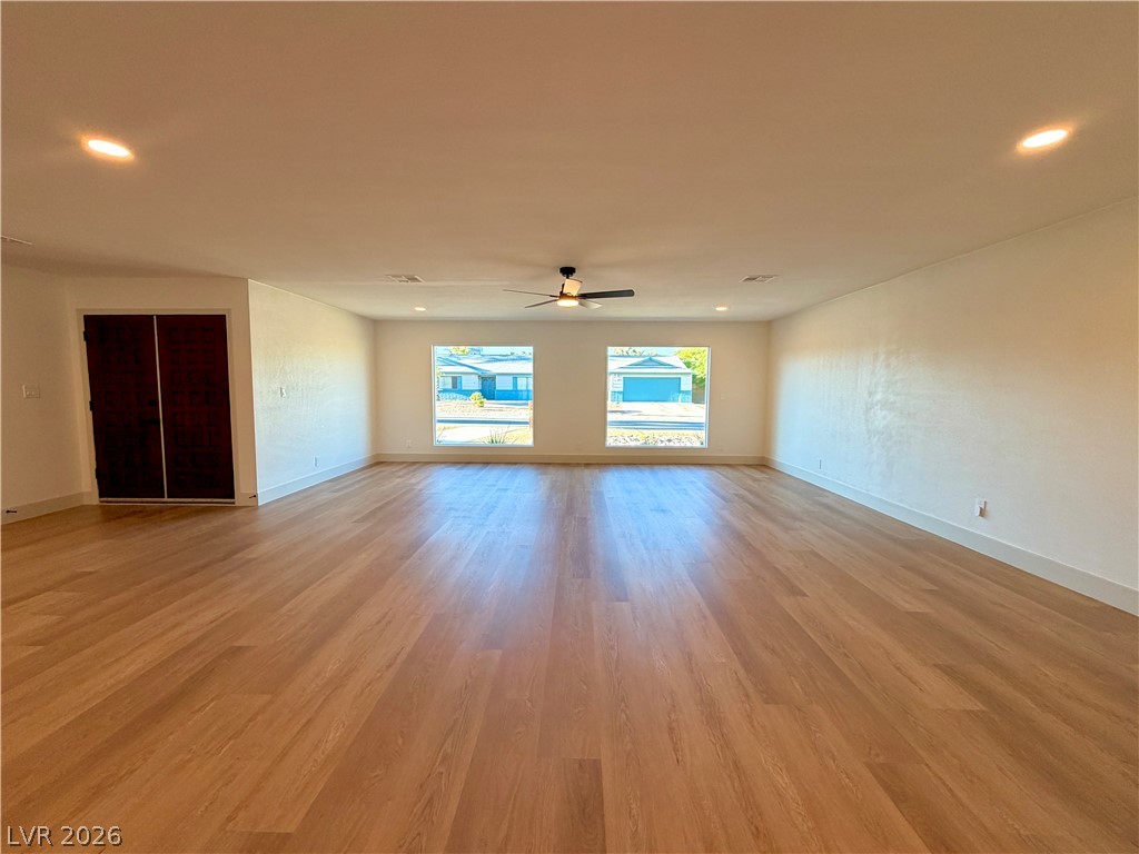 Photo 7 of 41, 2755 S Torrey Pines Drive