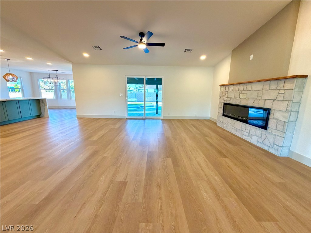 Photo 11 of 41, 2755 S Torrey Pines Drive