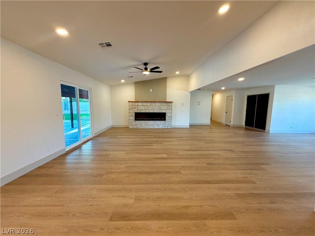 Photo 12 of 41, 2755 S Torrey Pines Drive