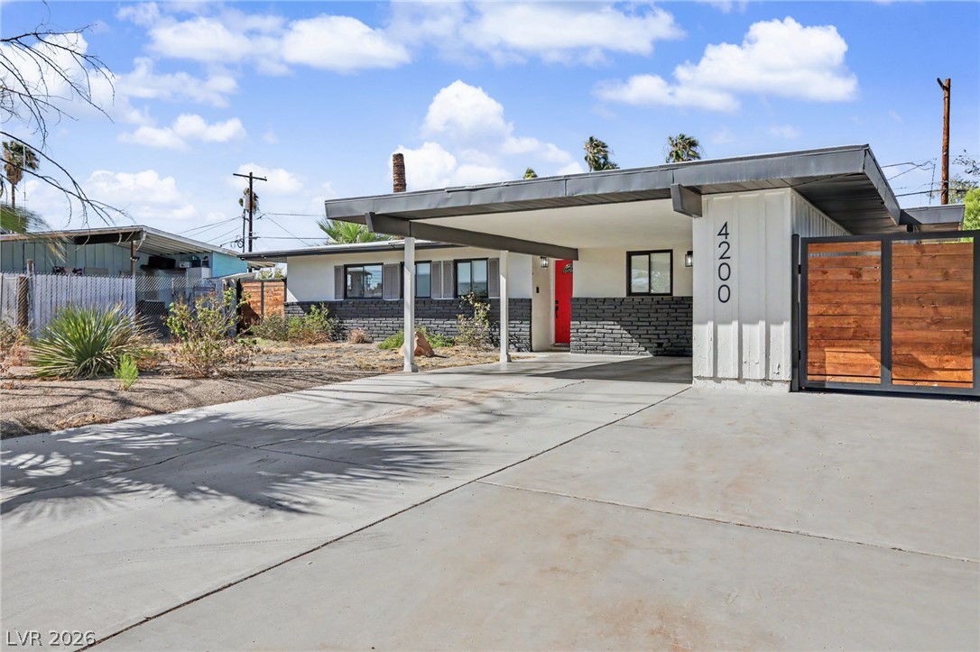 Photo 4 of 4200 El Parque Avenue
