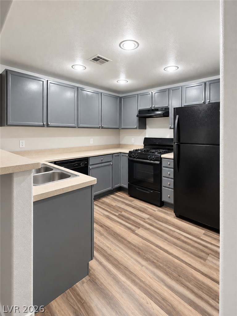 Photo 10 of 15, 9580 W Reno Avenue #187