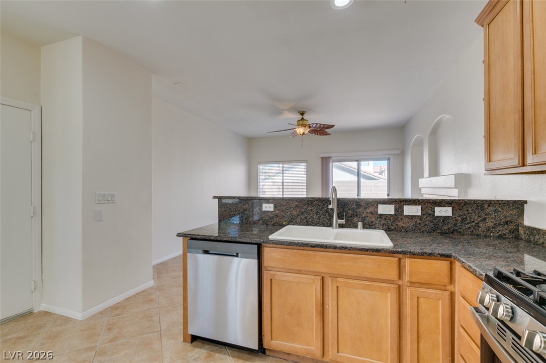 Photo 27 of 44, 10744 Binasco Street