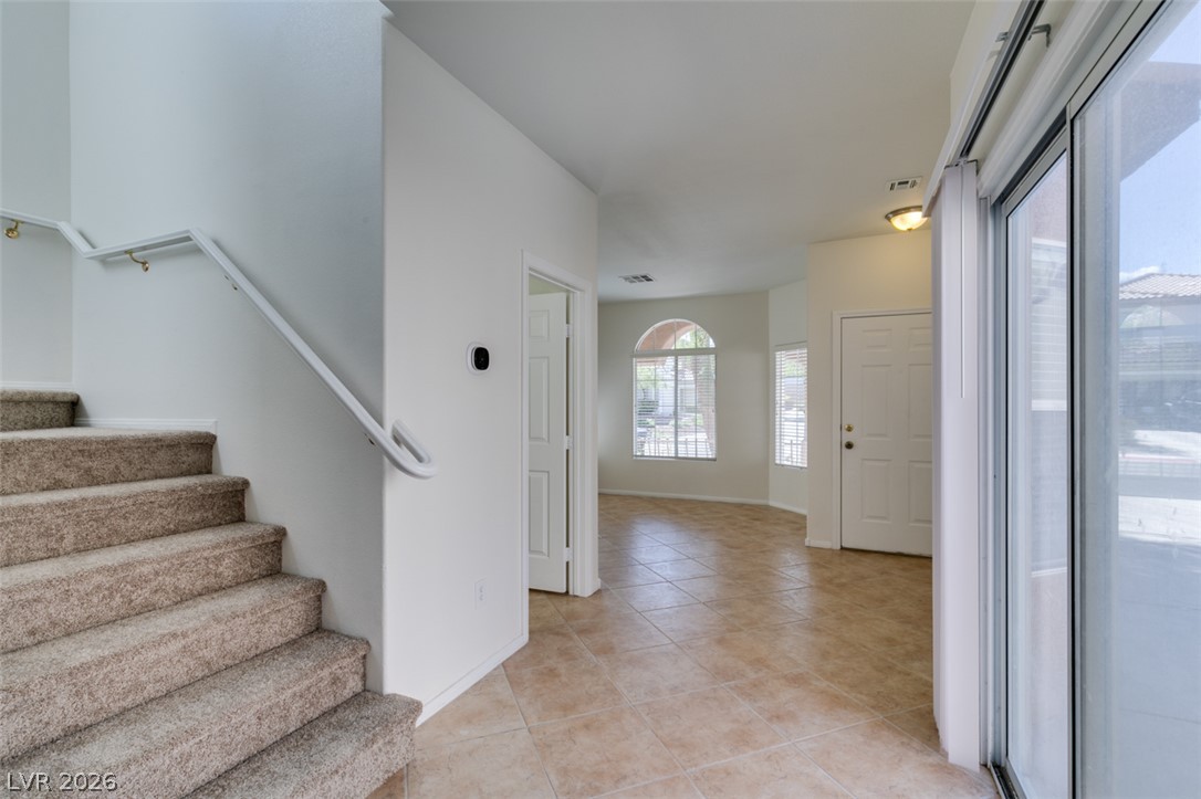 Photo 5 of 10744 Binasco Street