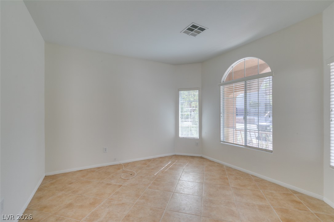 Photo 6 of 44, 10744 Binasco Street