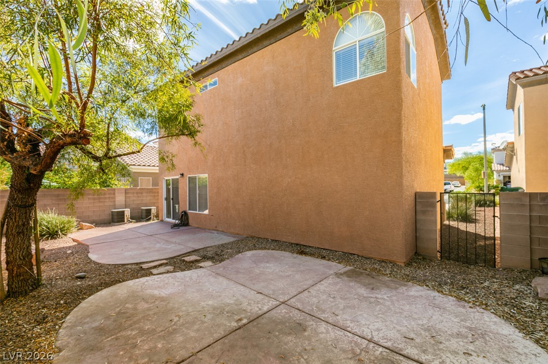 Photo 44 of 44, 10744 Binasco Street
