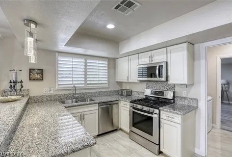 Photo 11 of 41, 4068 Spitze Drive