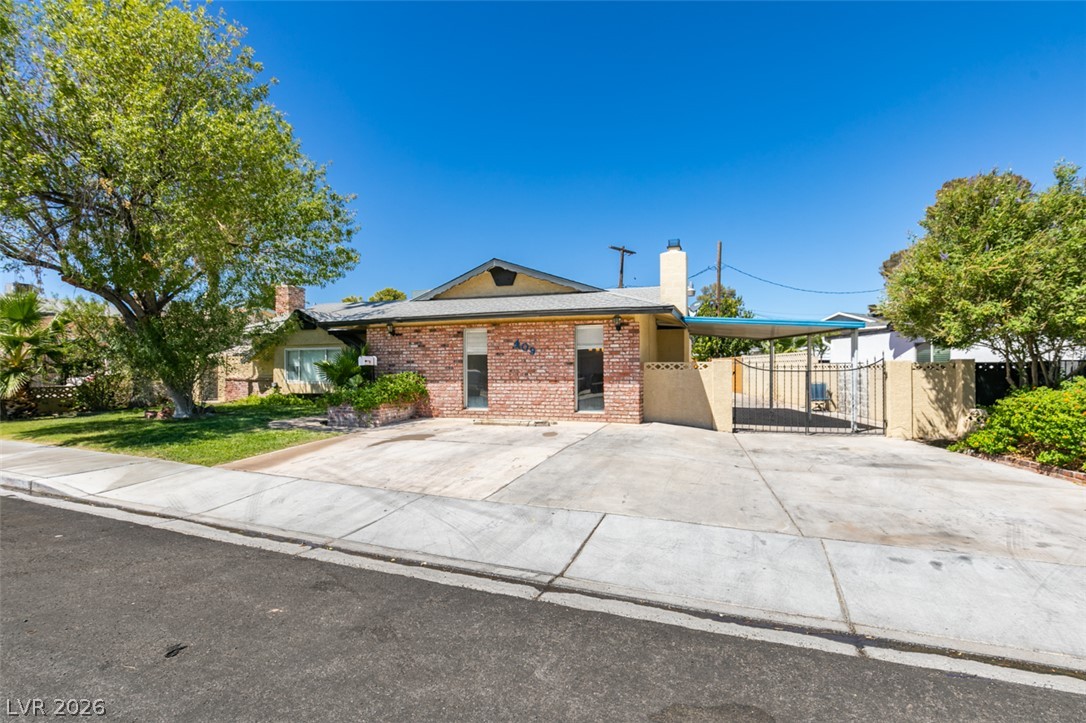 Photo 3 of 409 Estella Avenue