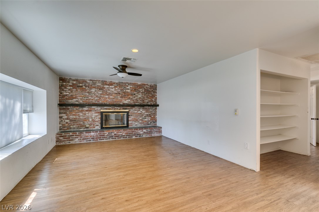 Photo 4 of 409 Estella Avenue