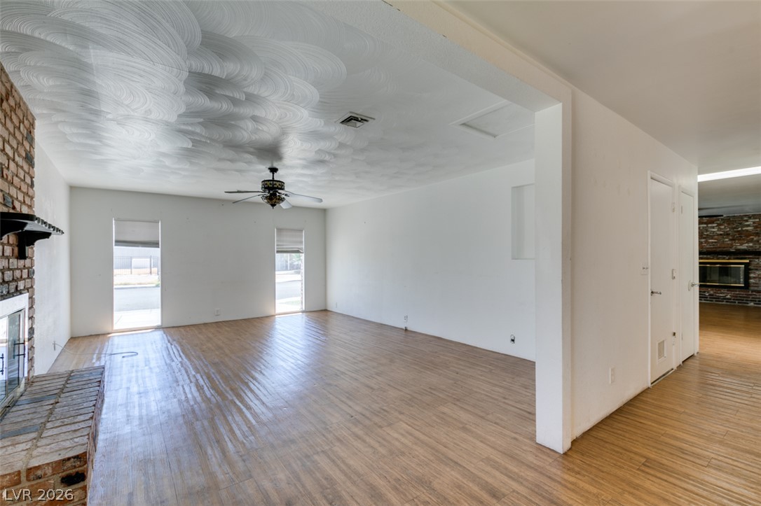 Photo 6 of 22, 409 Estella Avenue