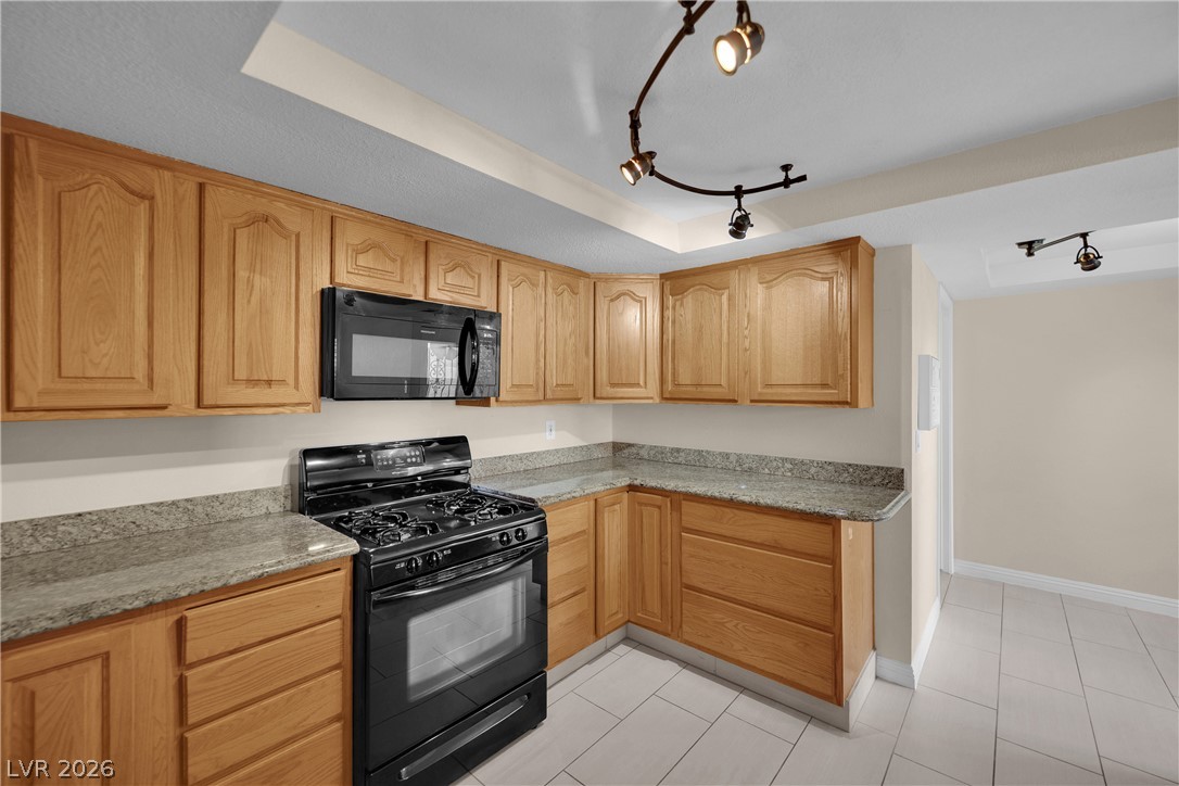 Photo 12 of 44, 3125 La Mancha Way