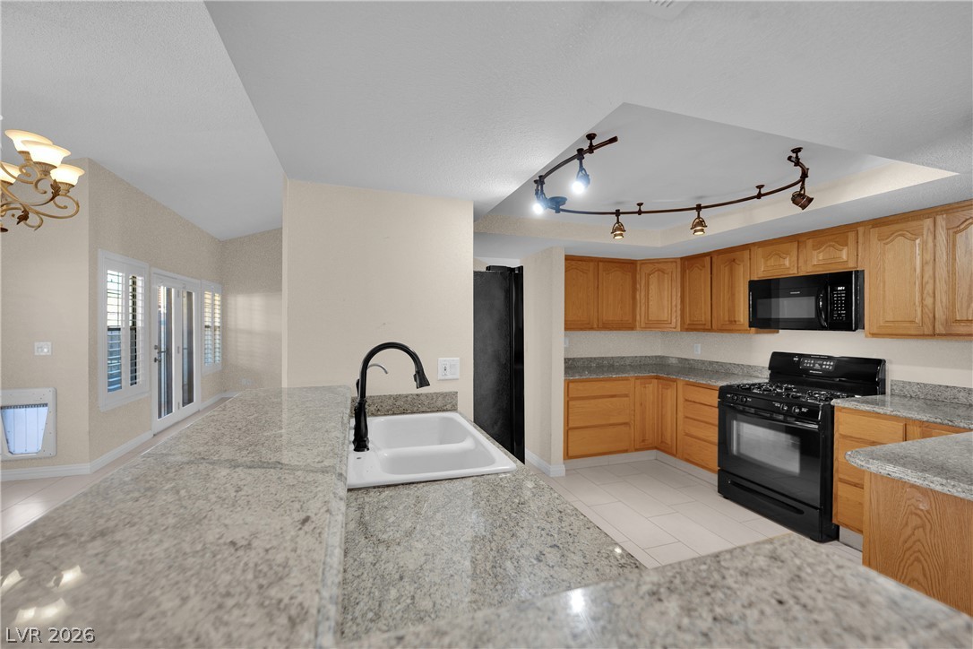 Photo 17 of 44, 3125 La Mancha Way