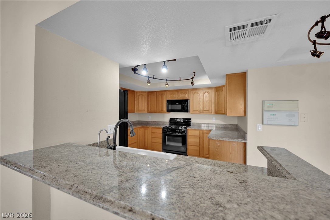 Photo 18 of 44, 3125 La Mancha Way