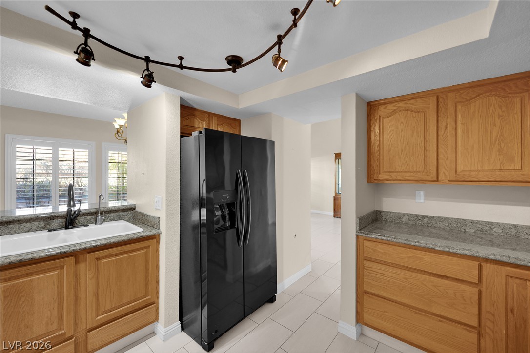 Photo 14 of 44, 3125 La Mancha Way