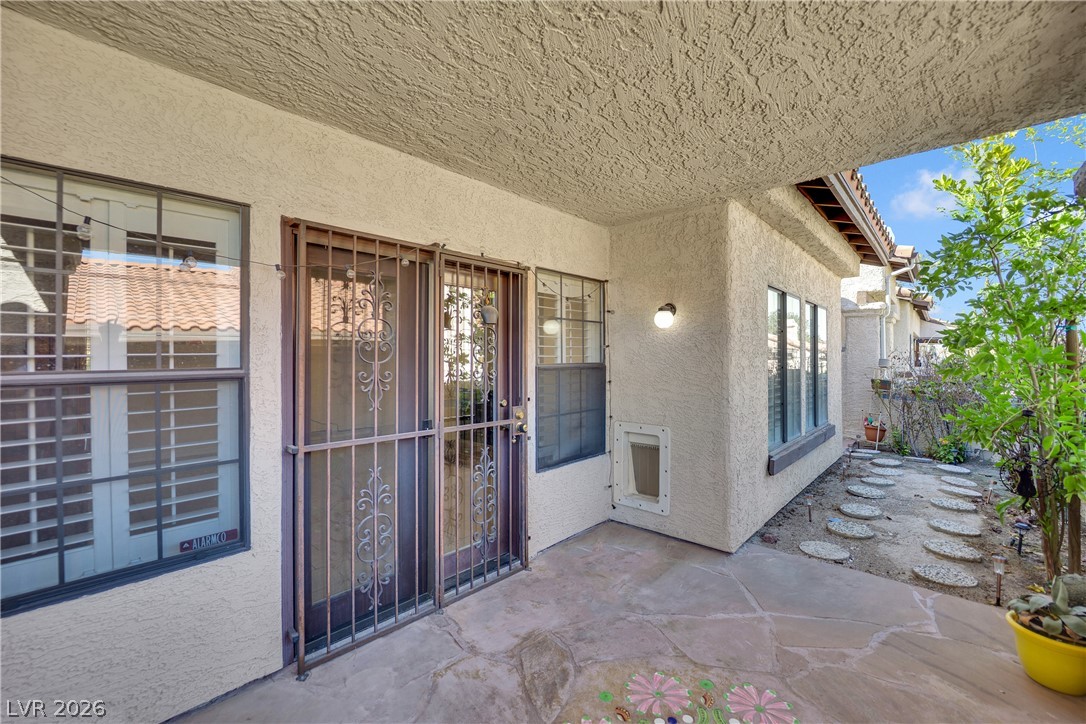 Photo 37 of 44, 3125 La Mancha Way