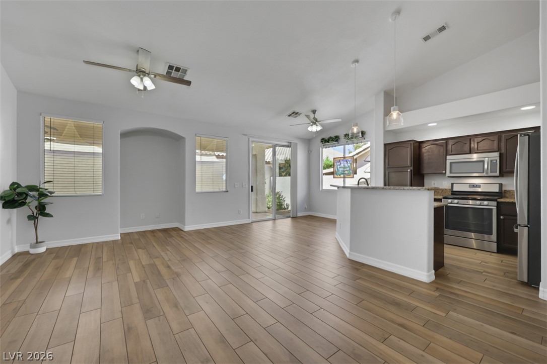 Photo 5 of 217 Crown Imperial Street