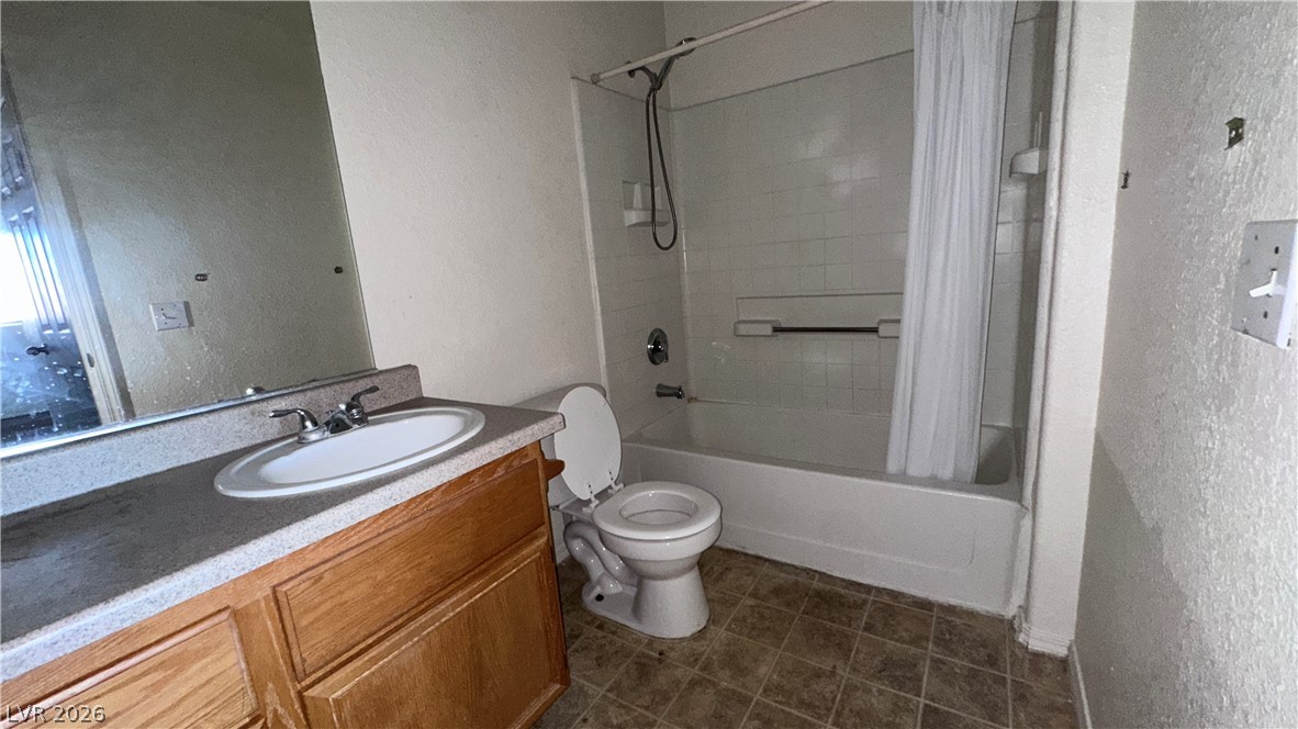 Photo 8 of 13, 4730 E Craig Road #2072