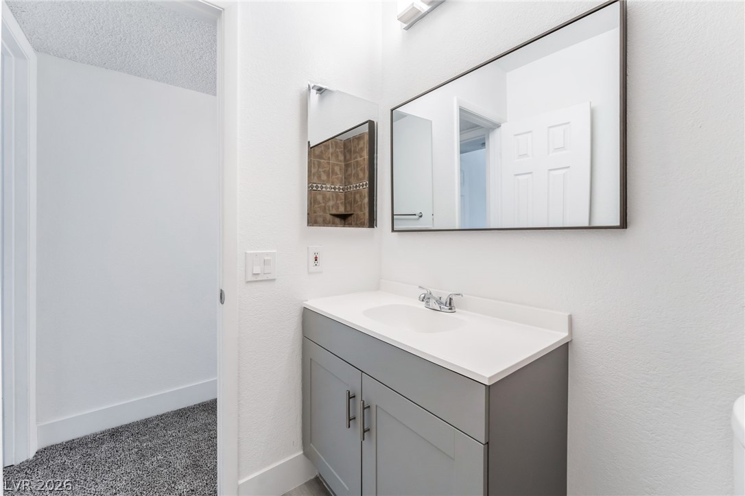 Photo 28 of 31, 579 Roxella Lane #B