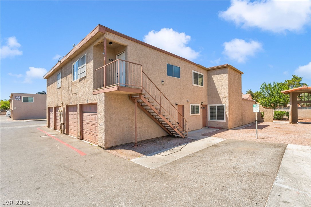 Photo 5 of 579 Roxella Lane #B