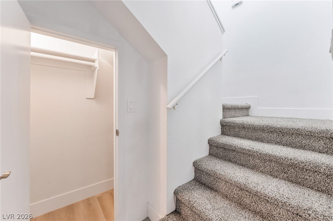 Photo 23 of 31, 579 Roxella Lane #B