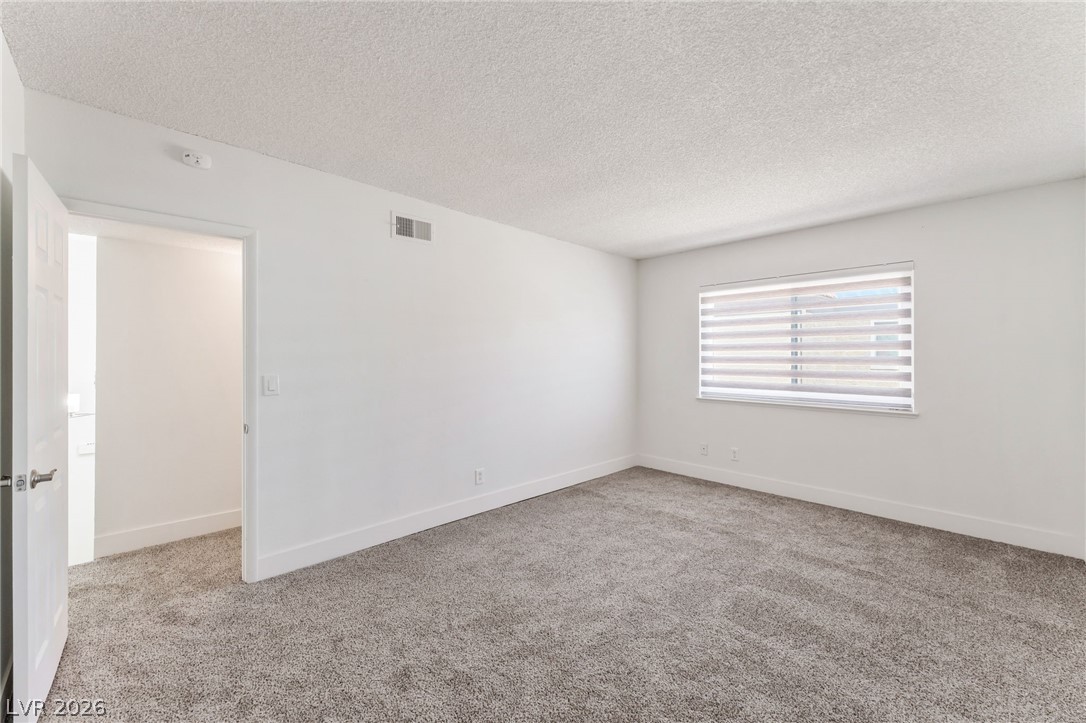 Photo 24 of 31, 579 Roxella Lane #B