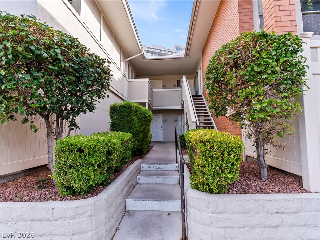 Photo 4 of 2831 Geary Place #2934