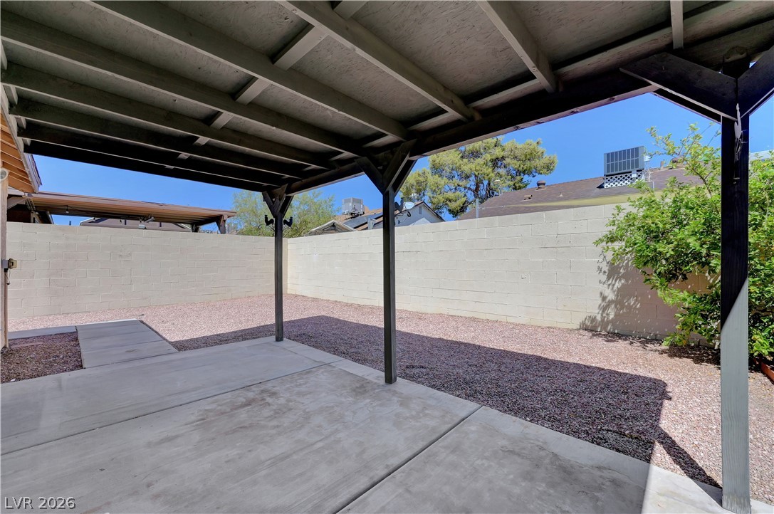Photo 18 of 30, 7016 Sylvan Oak Drive