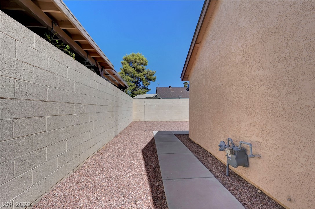 Photo 26 of 30, 7016 Sylvan Oak Drive