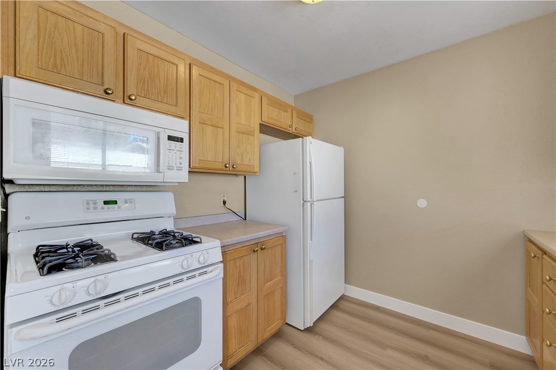 Photo 7 of 30, 7016 Sylvan Oak Drive