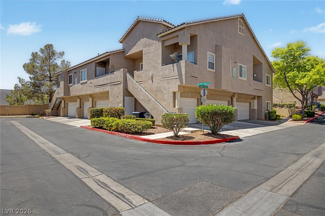 Photo 31 of 40, 2153 Quarry Ridge Street #103