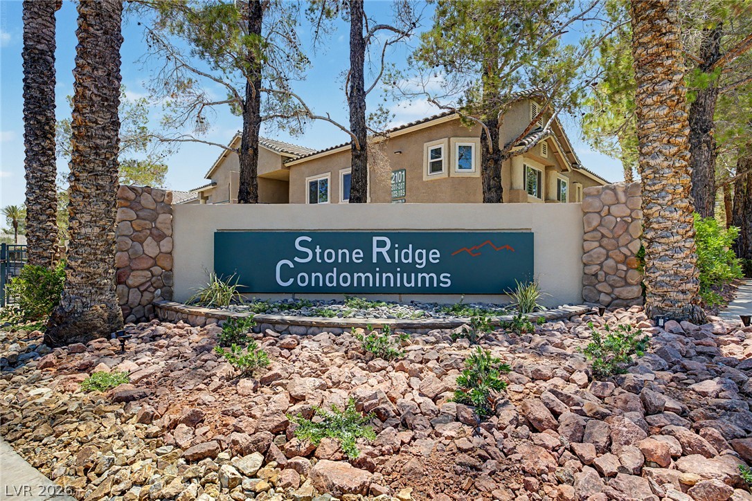 Photo 9 of 40, 2153 Quarry Ridge Street #103