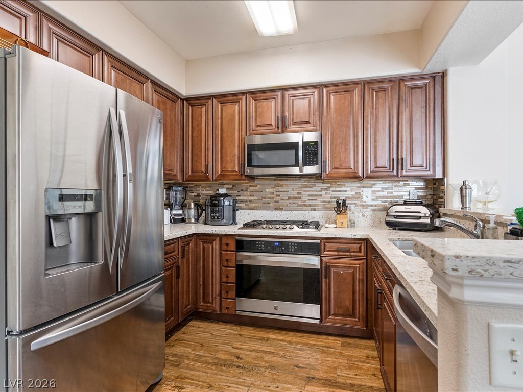 Photo 14 of 43, 9901 Trailwood Drive #2083