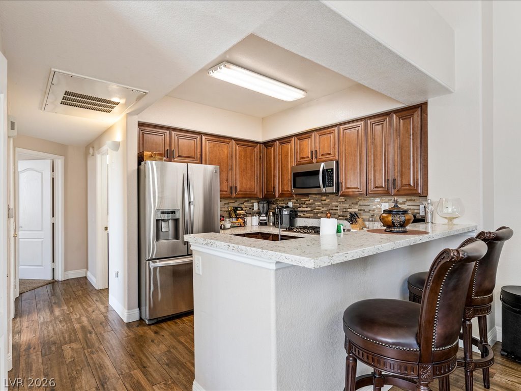 Photo 15 of 43, 9901 Trailwood Drive #2083
