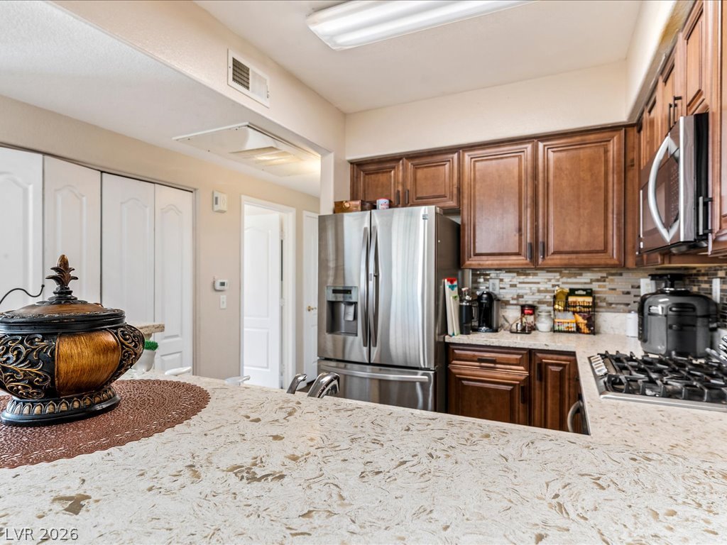 Photo 16 of 43, 9901 Trailwood Drive #2083