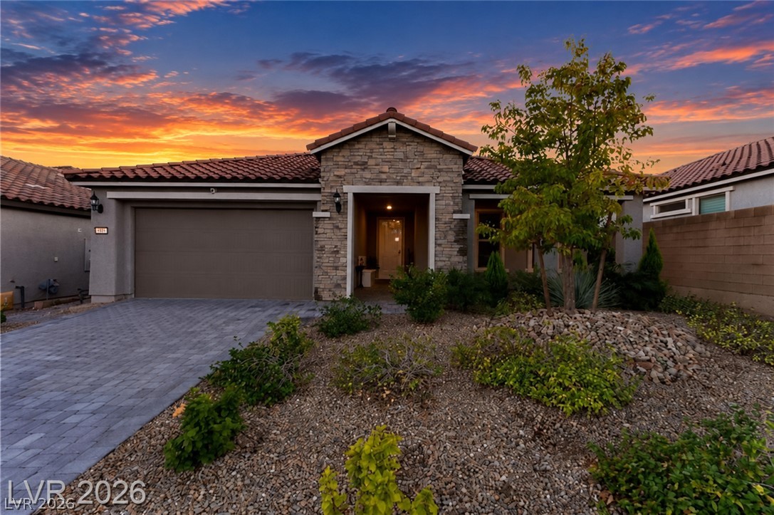 9985 Blackbark Court, Las Vegas 89166