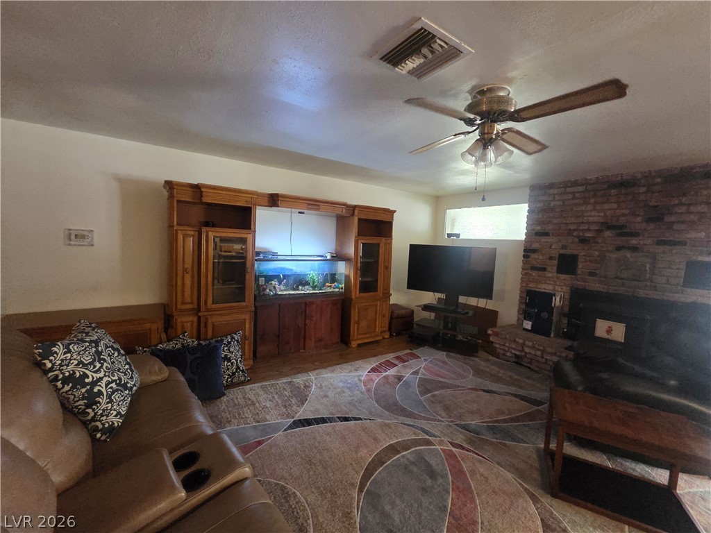 Photo 7 of 54, 1590 Palomino Drive